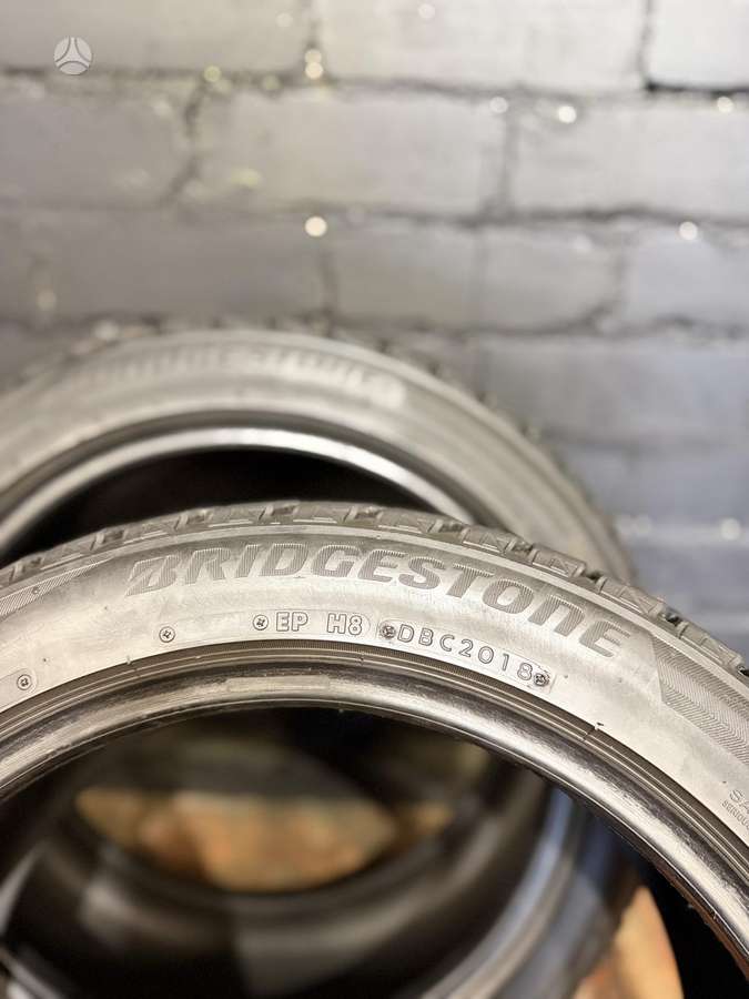 Bridgestone Blizzak WS80, winter 225/45 R17