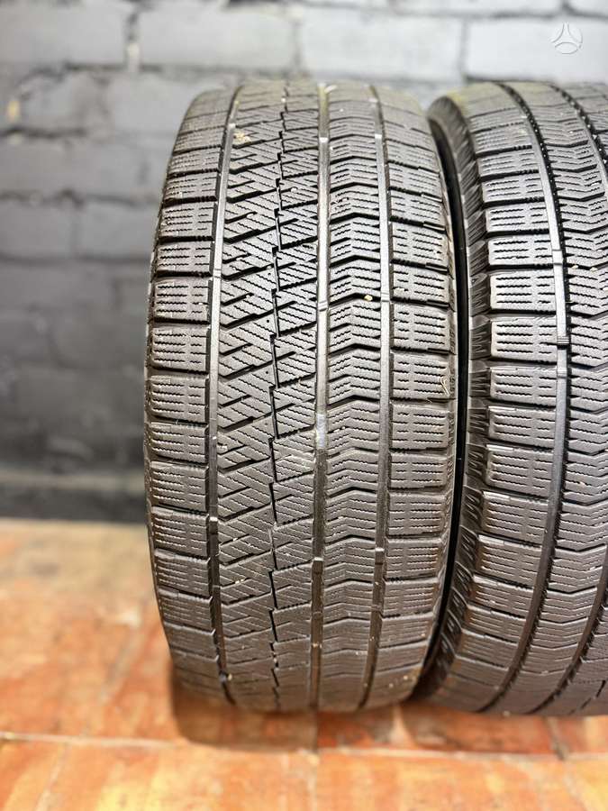 Bridgestone Blizzak Ice, winter 215/55 R17