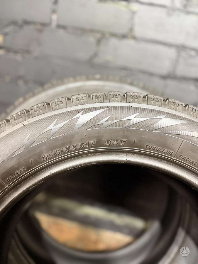 Bridgestone Blizzak Ice, winter 215/55 R17