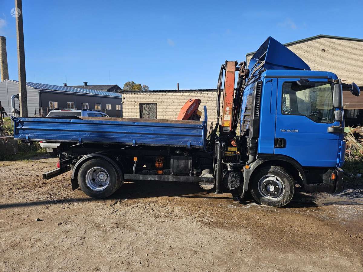 MAN TGL 12.220, dumpers with crane