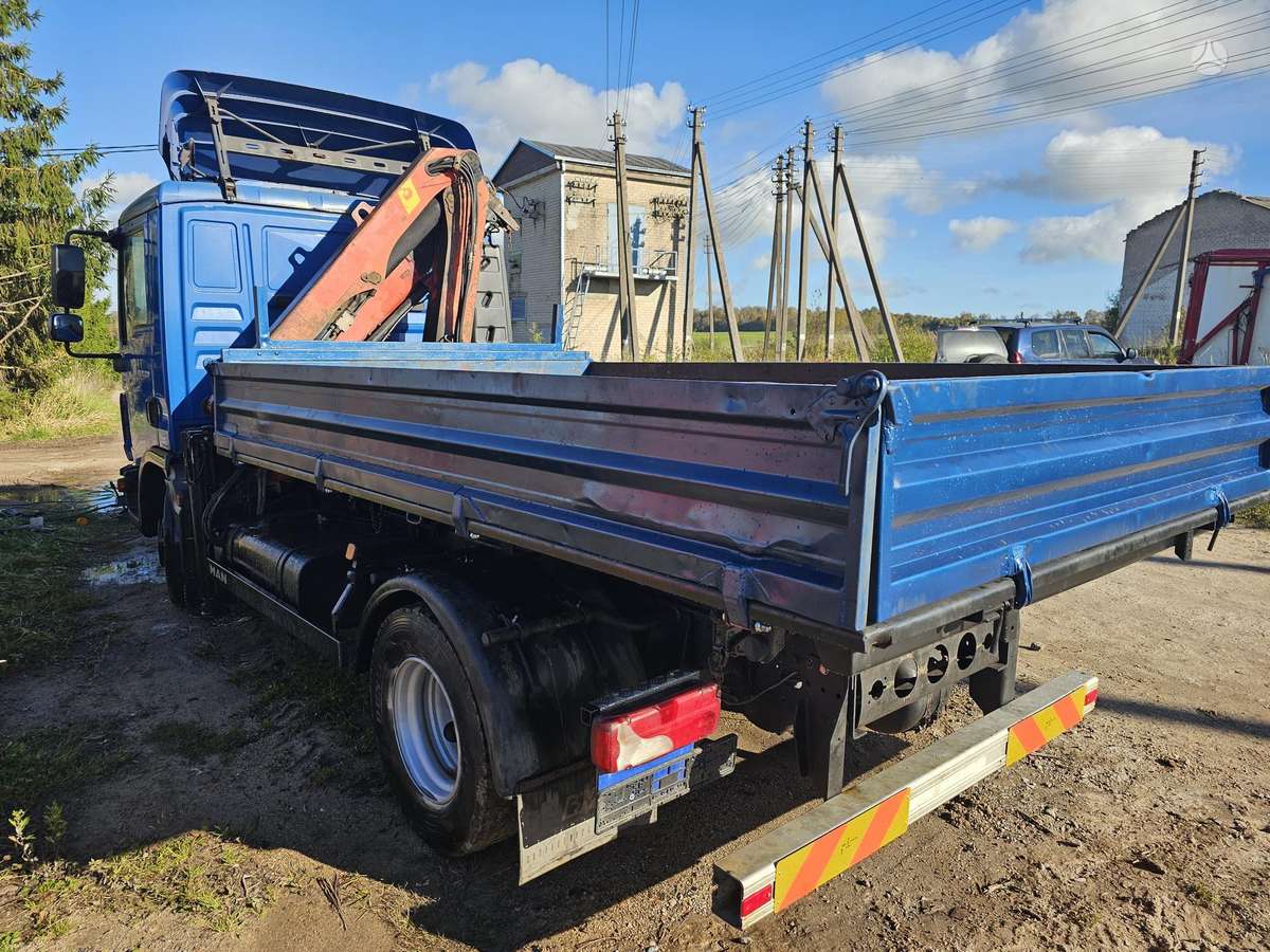 MAN TGL 12.220, dumpers with crane