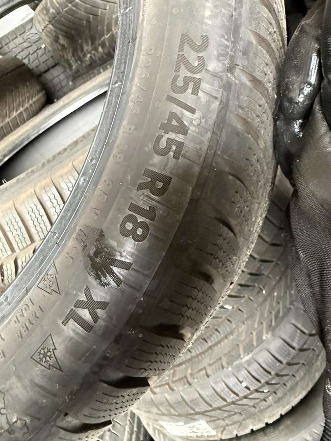 Continental, зимние 225/45 R18
