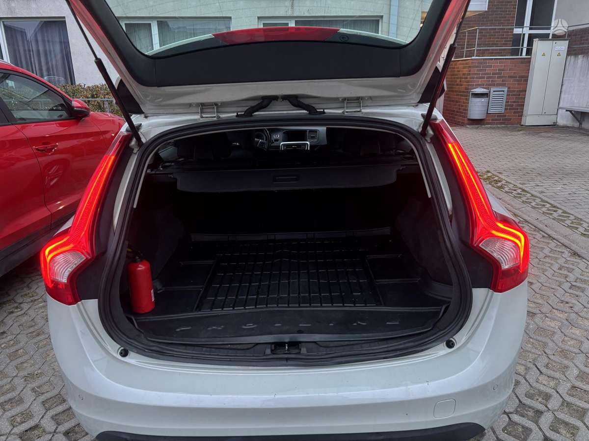 Volvo V60, 2.4 l., Универсал