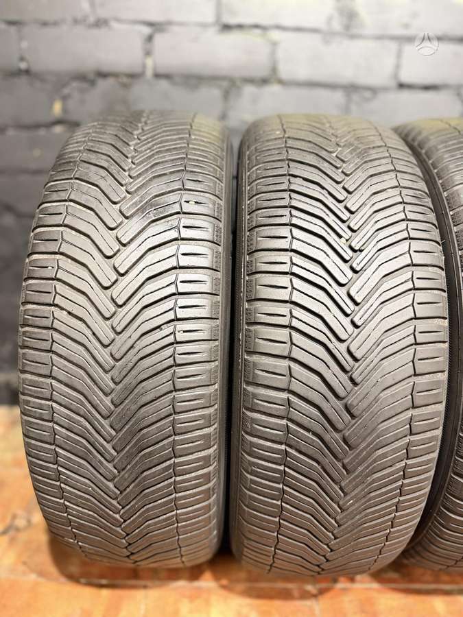 Michelin CrossClimate, всесезонные 215/60 R17