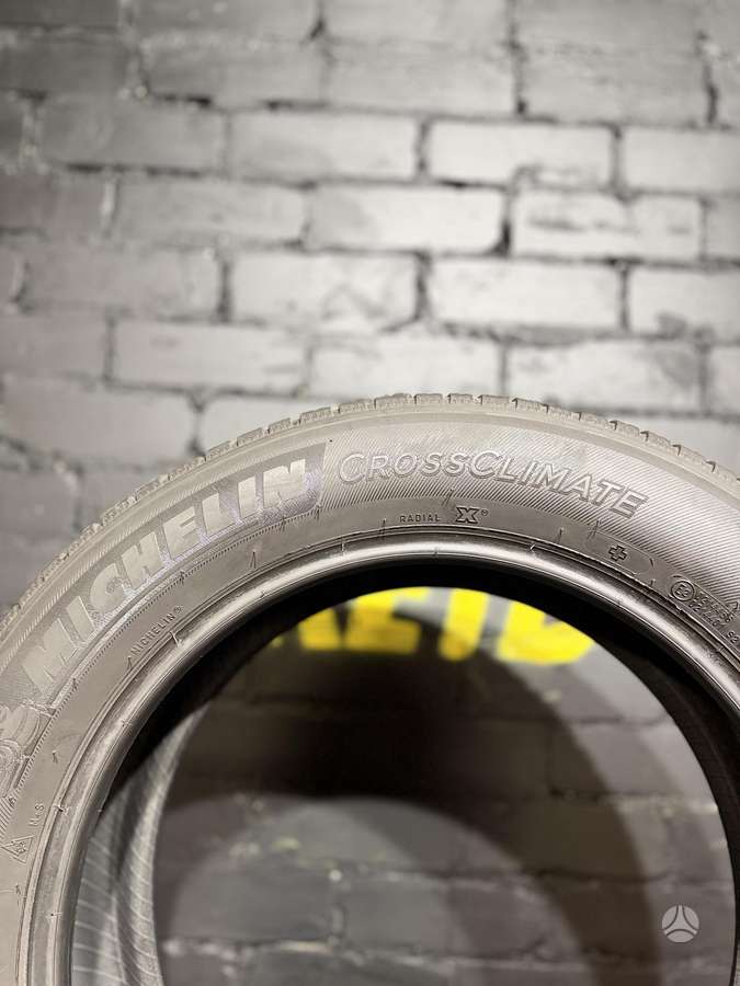 Michelin CrossClimate, всесезонные 215/60 R17