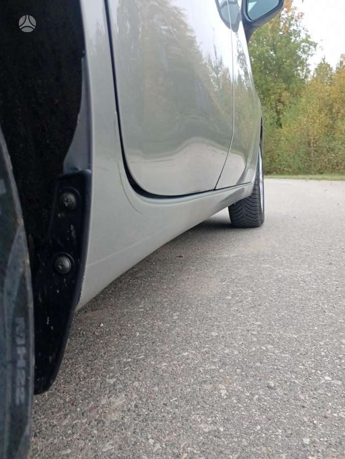 Nissan Note, 1.2 l., Хэтчбек