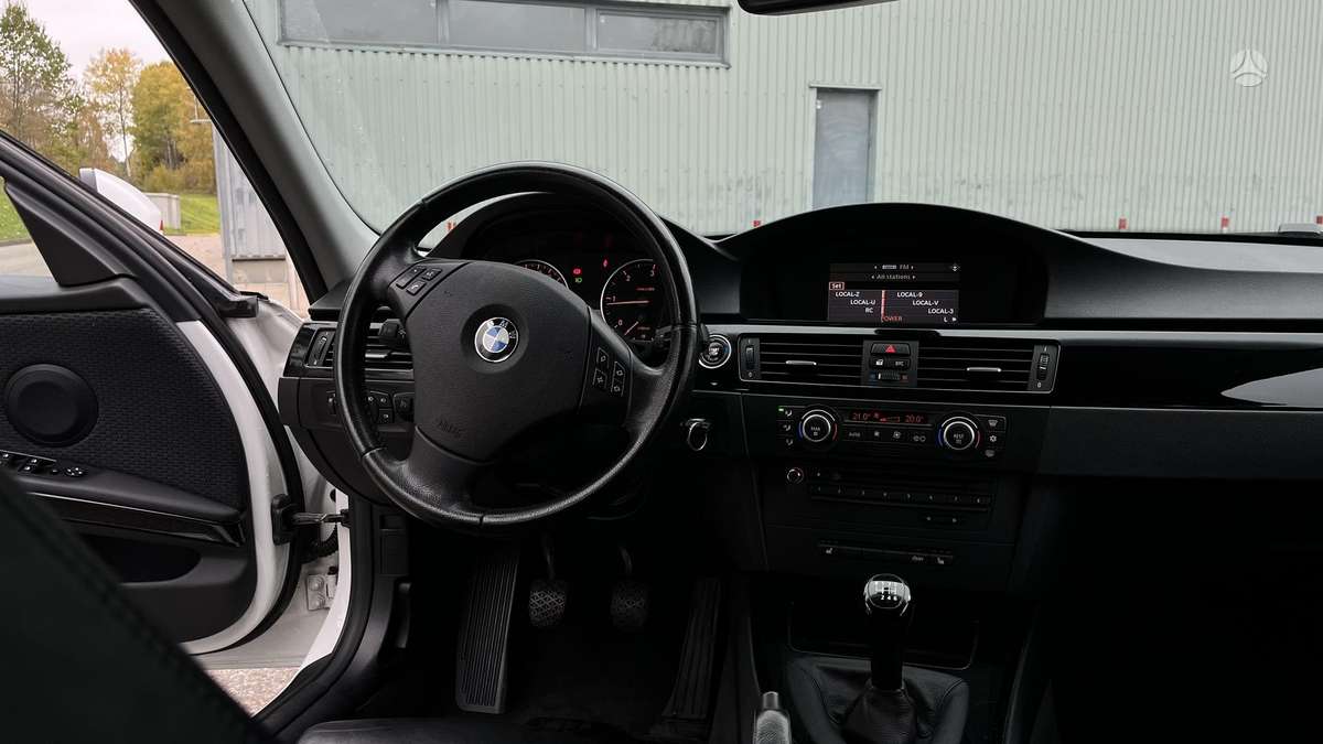 BMW 320, 2.0 l., Универсал