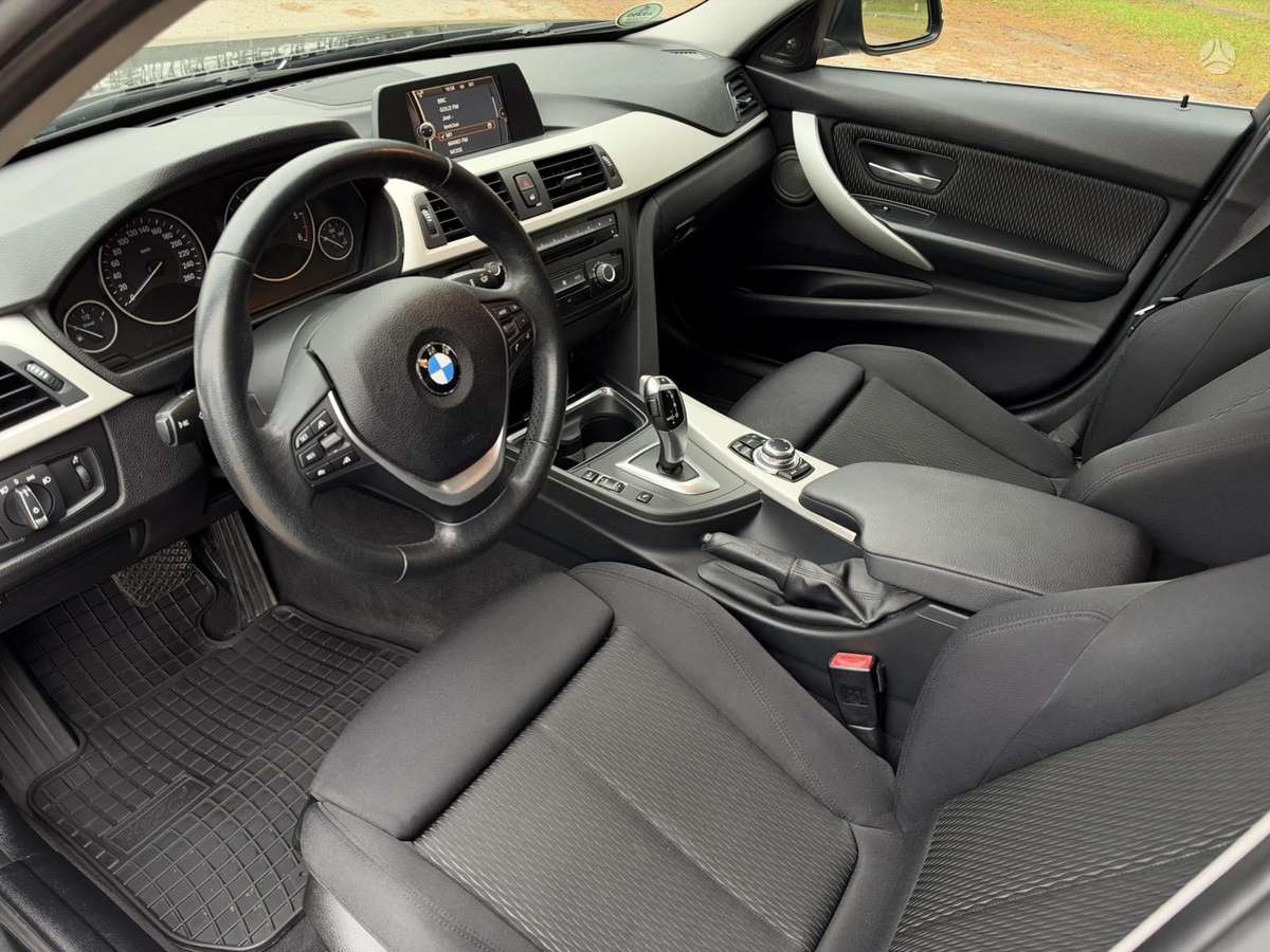 BMW 320, sedanas