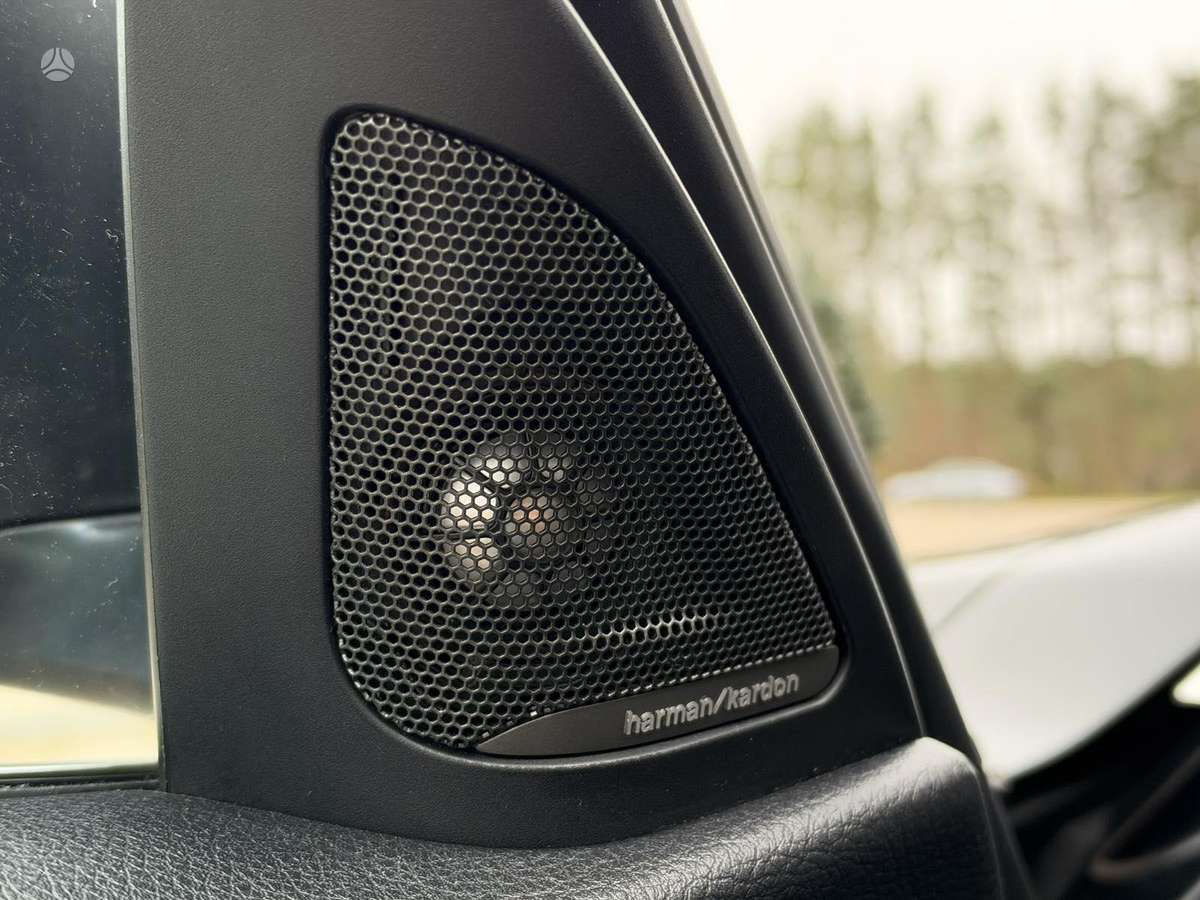 BMW 320, sedanas