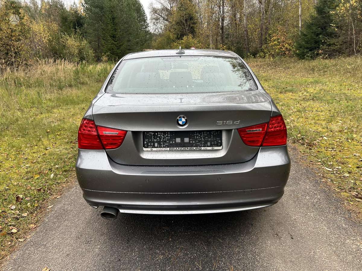 BMW 318, 2.0 l., Седан