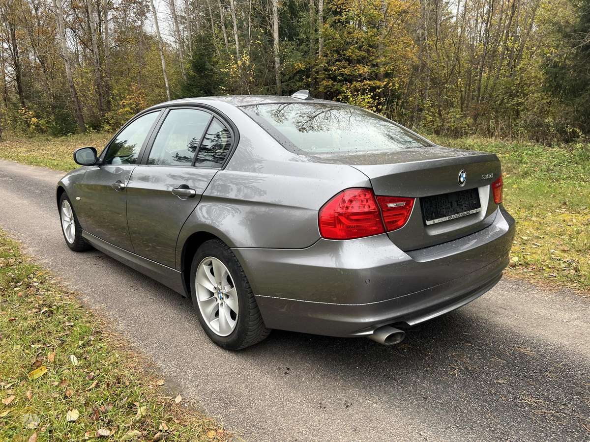 BMW 318, 2.0 l., Седан