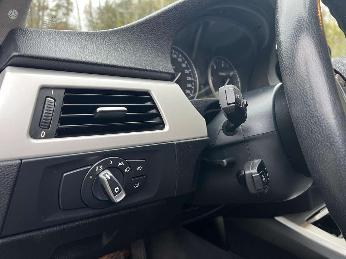 BMW 318, 2.0 l., Седан