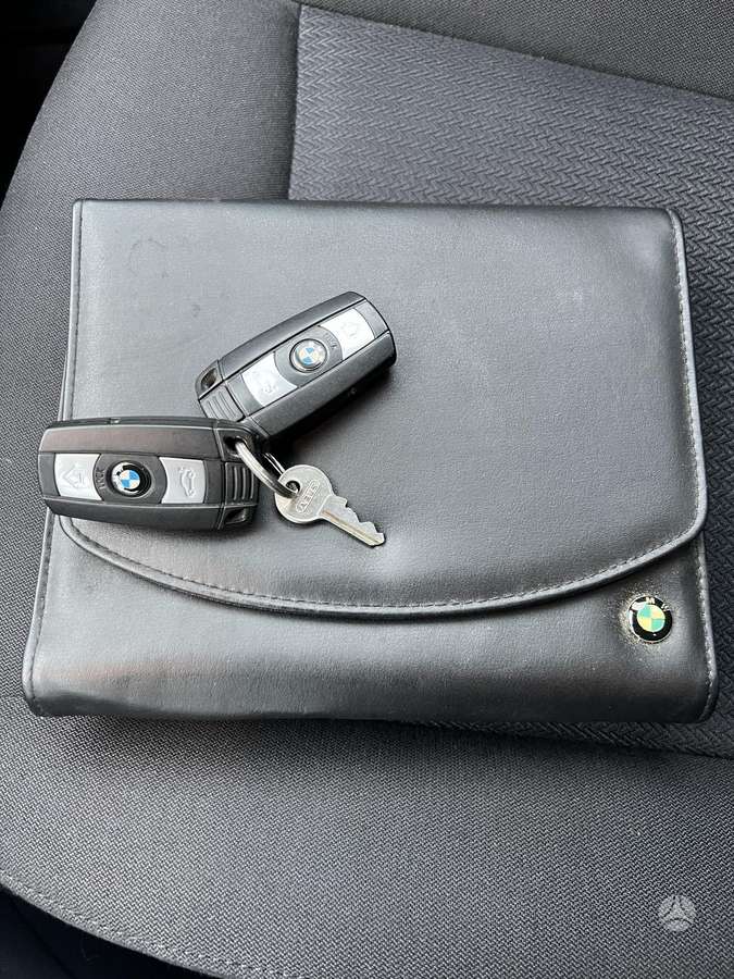 BMW 318, 2.0 l., Седан