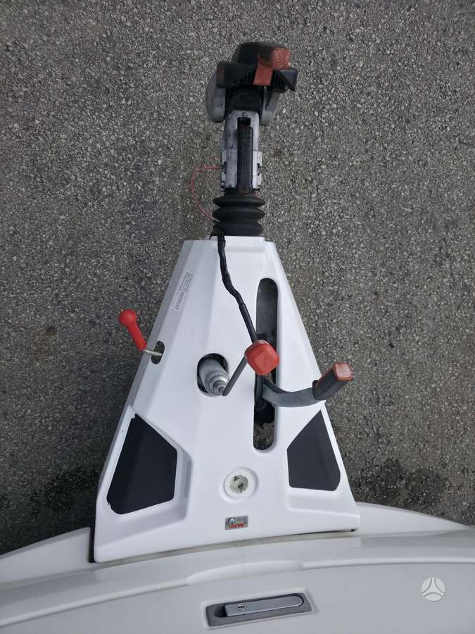Swift Conqueror 650, kemperis