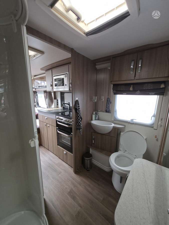 Swift Conqueror 650, caravans