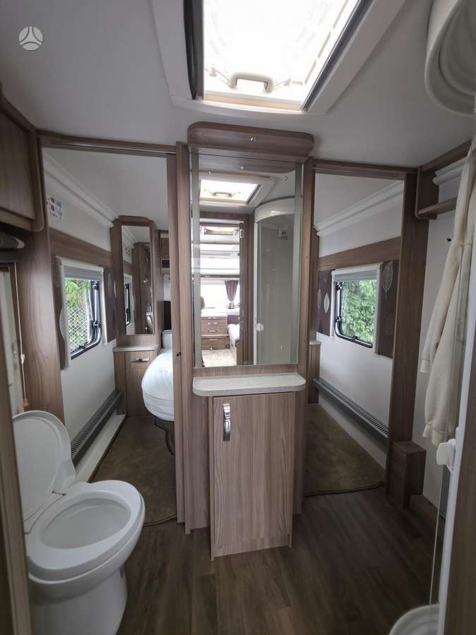 Swift Conqueror 650, кемперы