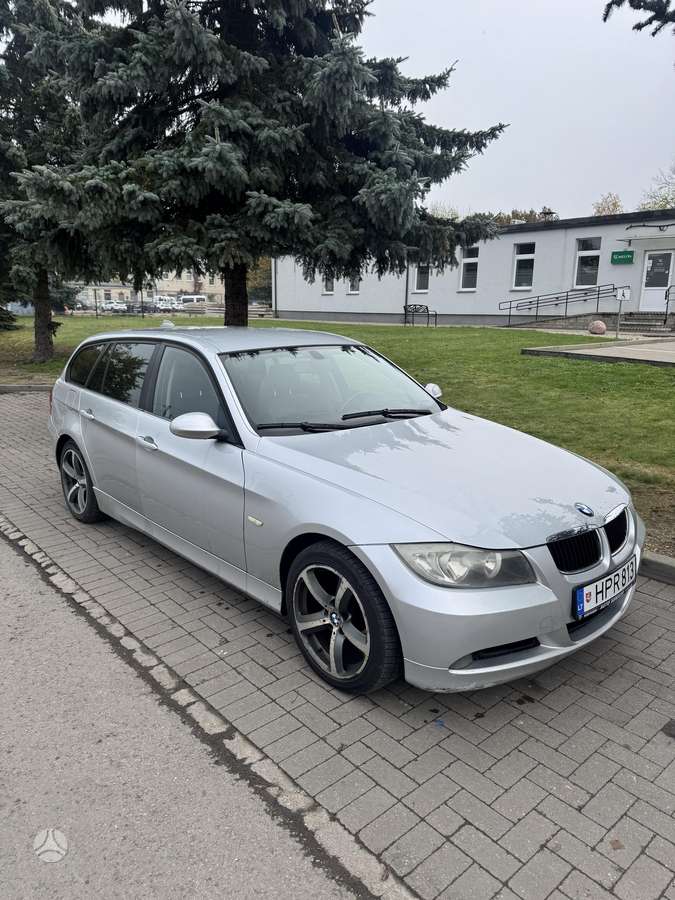 BMW 320