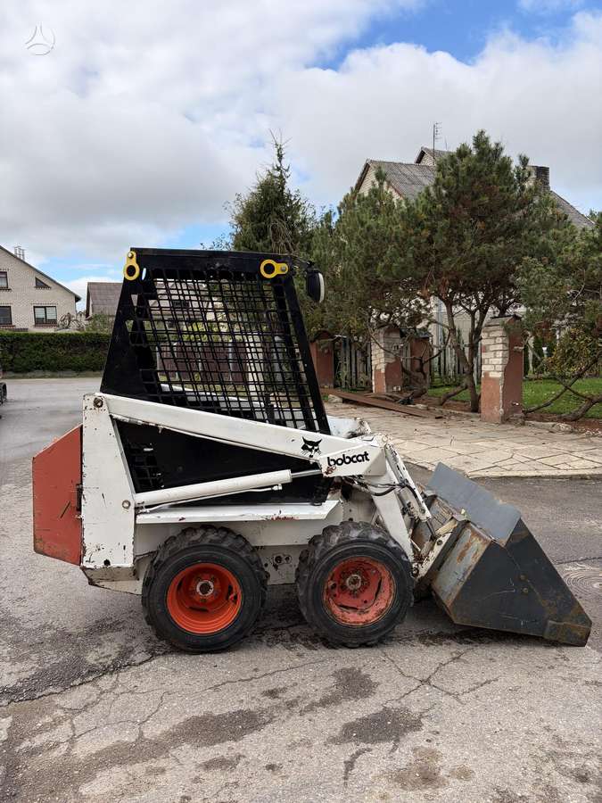 Bobcat 310, mini krautuvai