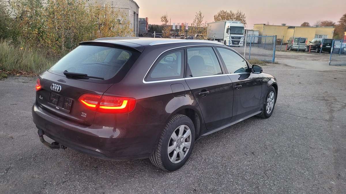 Audi A4, 2.0 l., Универсал