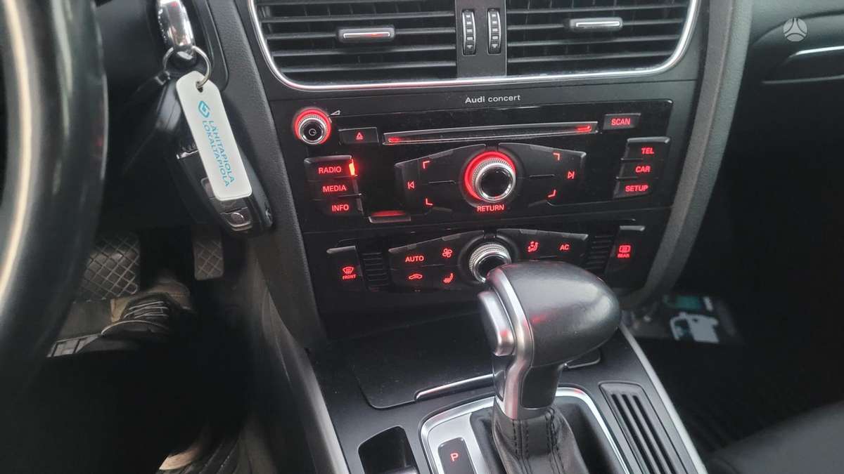 Audi A4, 2.0 l., Универсал