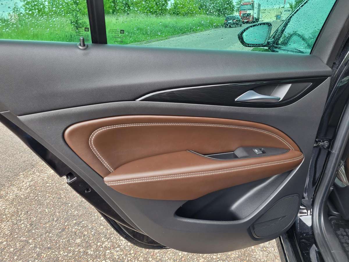Opel Insignia, 2.0 l., Универсал