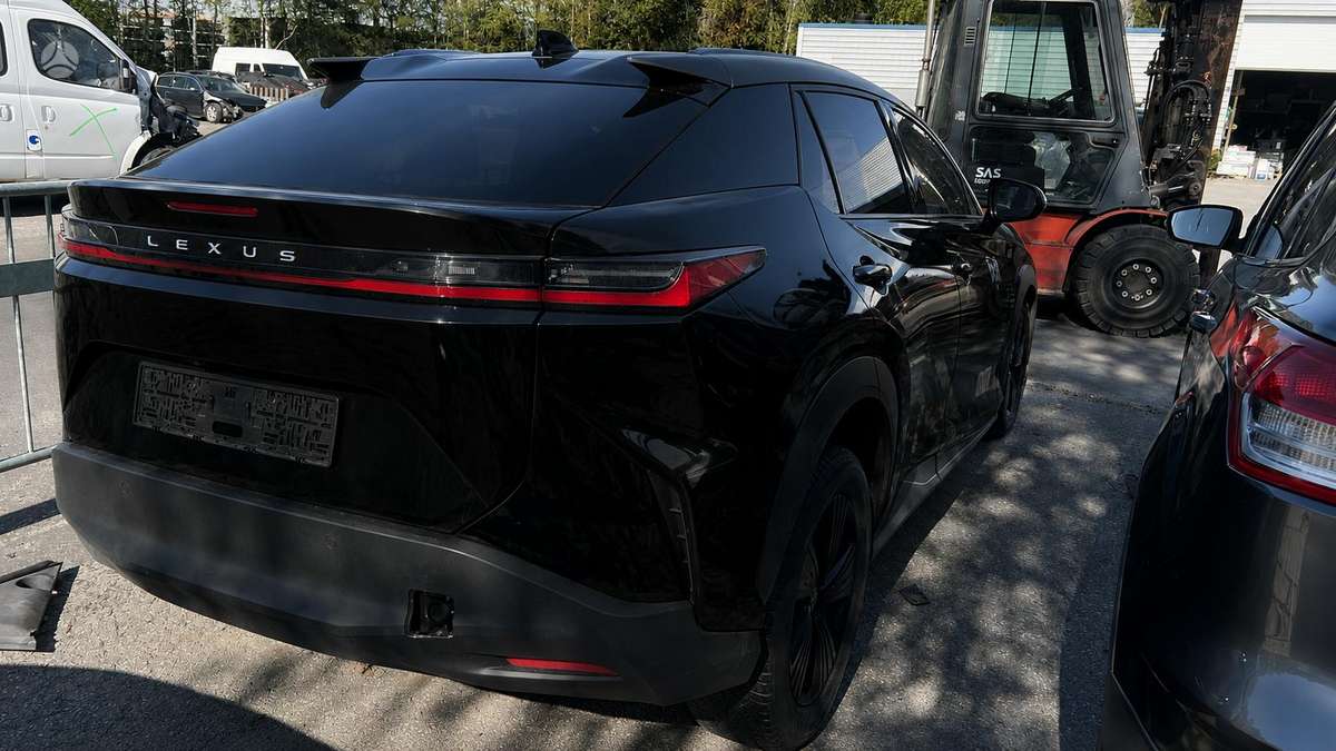 Lexus RZ klasė