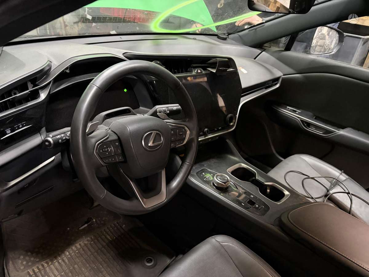 Lexus RZ klasė