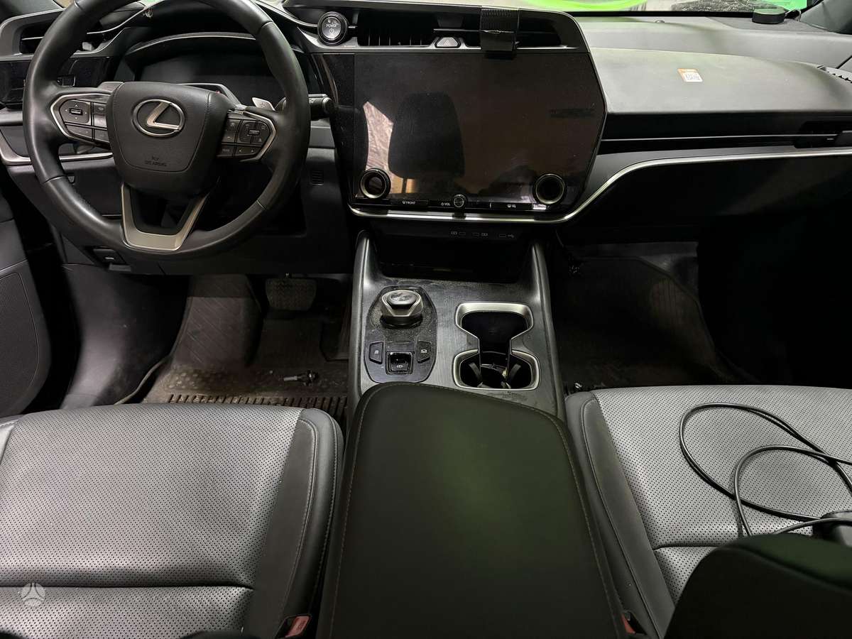 Lexus RZ klasė