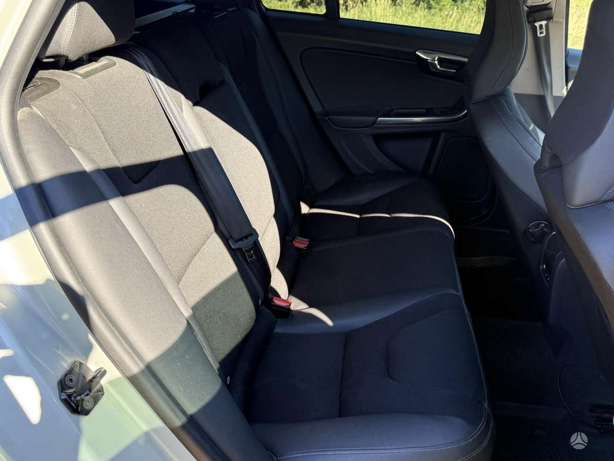 Volvo V60, 2.0 l., wagon