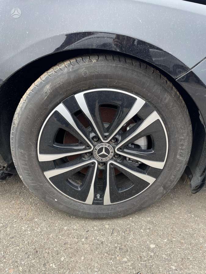 Mercedes-Benz A klasė Dalimis