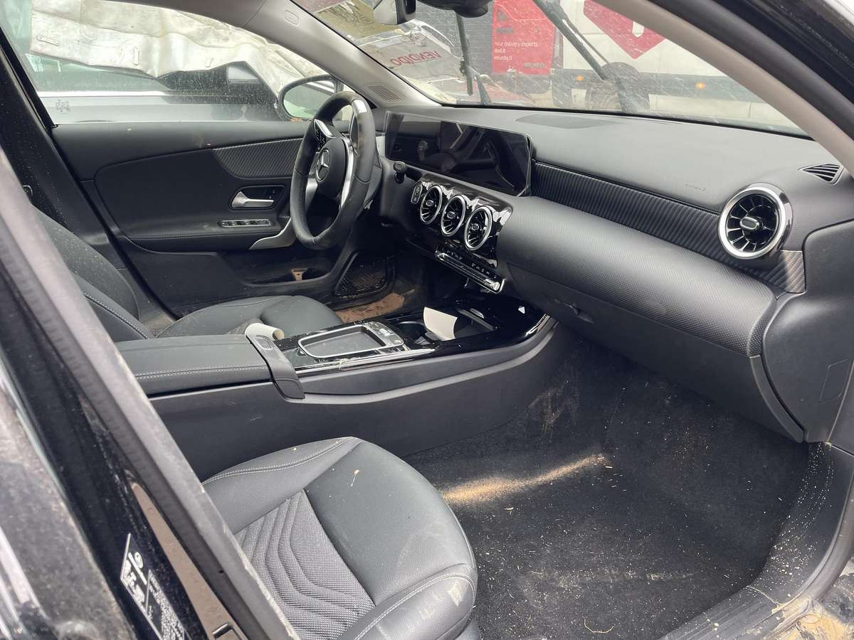 Mercedes-Benz A klasė Dalimis