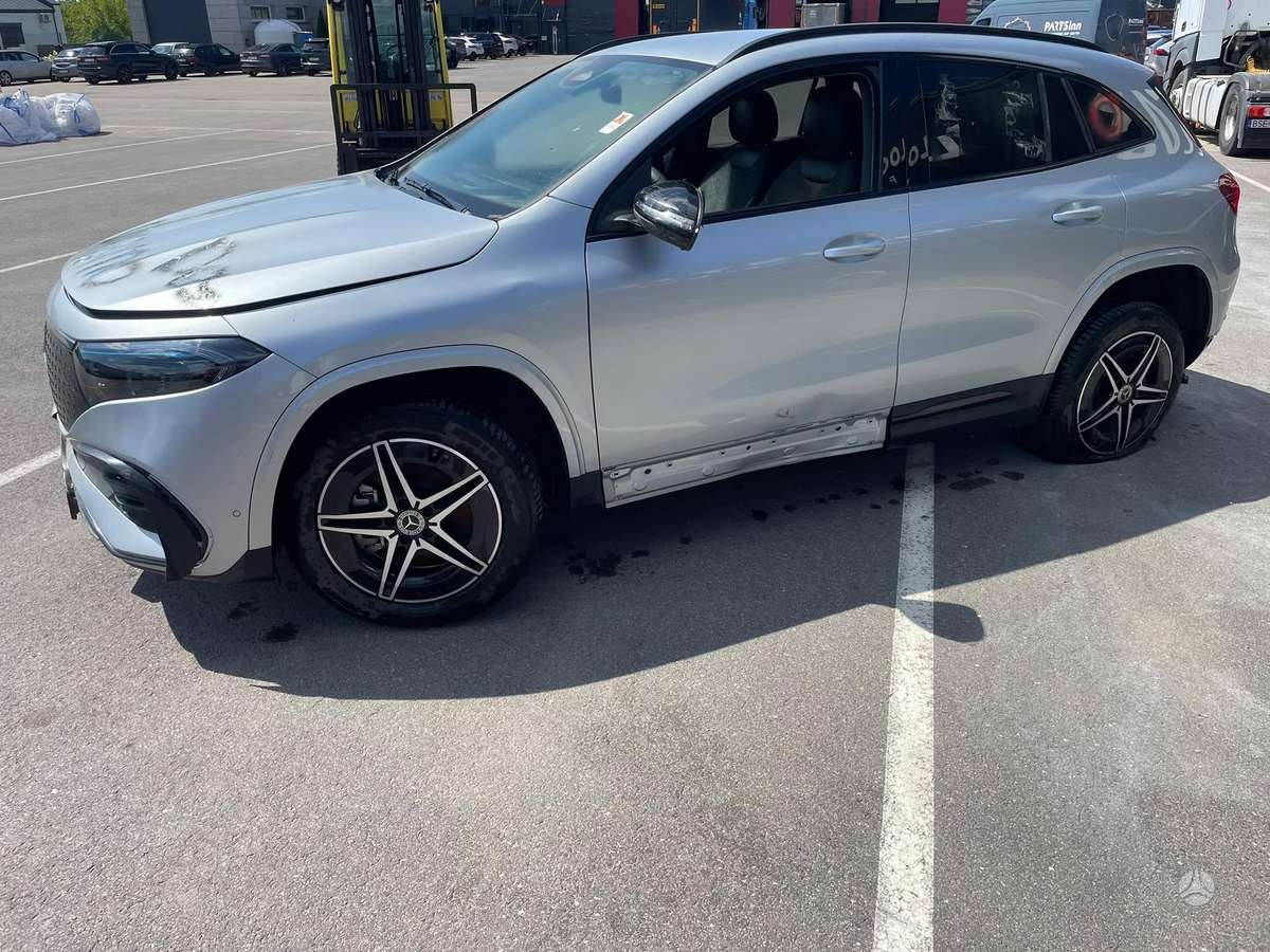 Mercedes-Benz EQA Dalimis