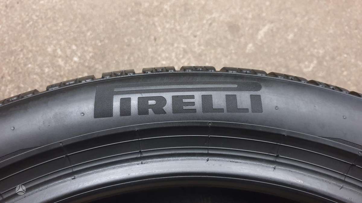 Pirelli PZero TM Winter, зимние 255/40 R19