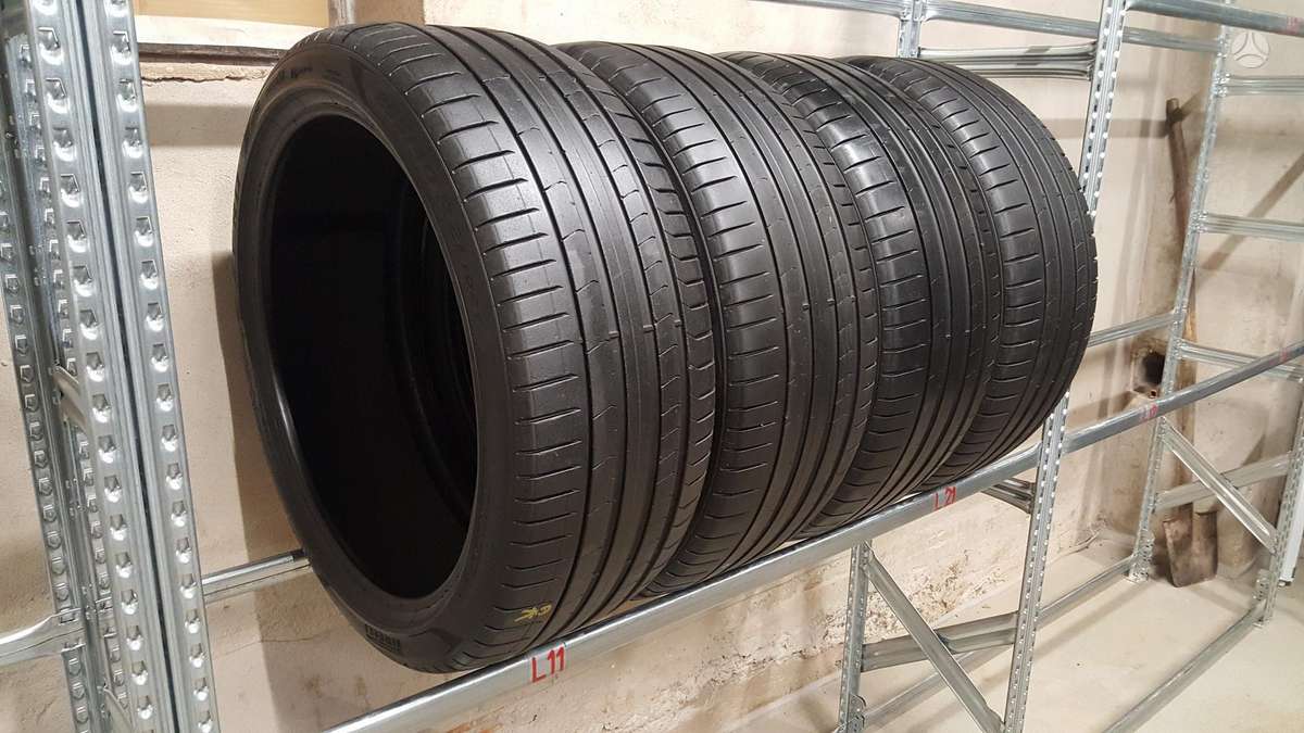 Pirelli PZero TM, summer 255/40 R21