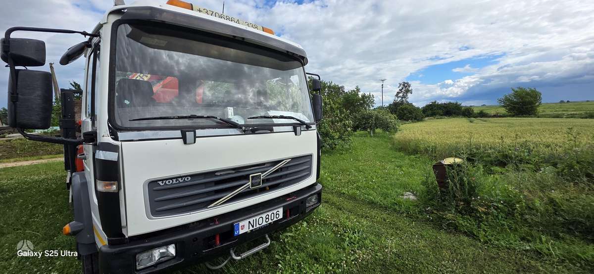 Volvo Fl15, su kranu