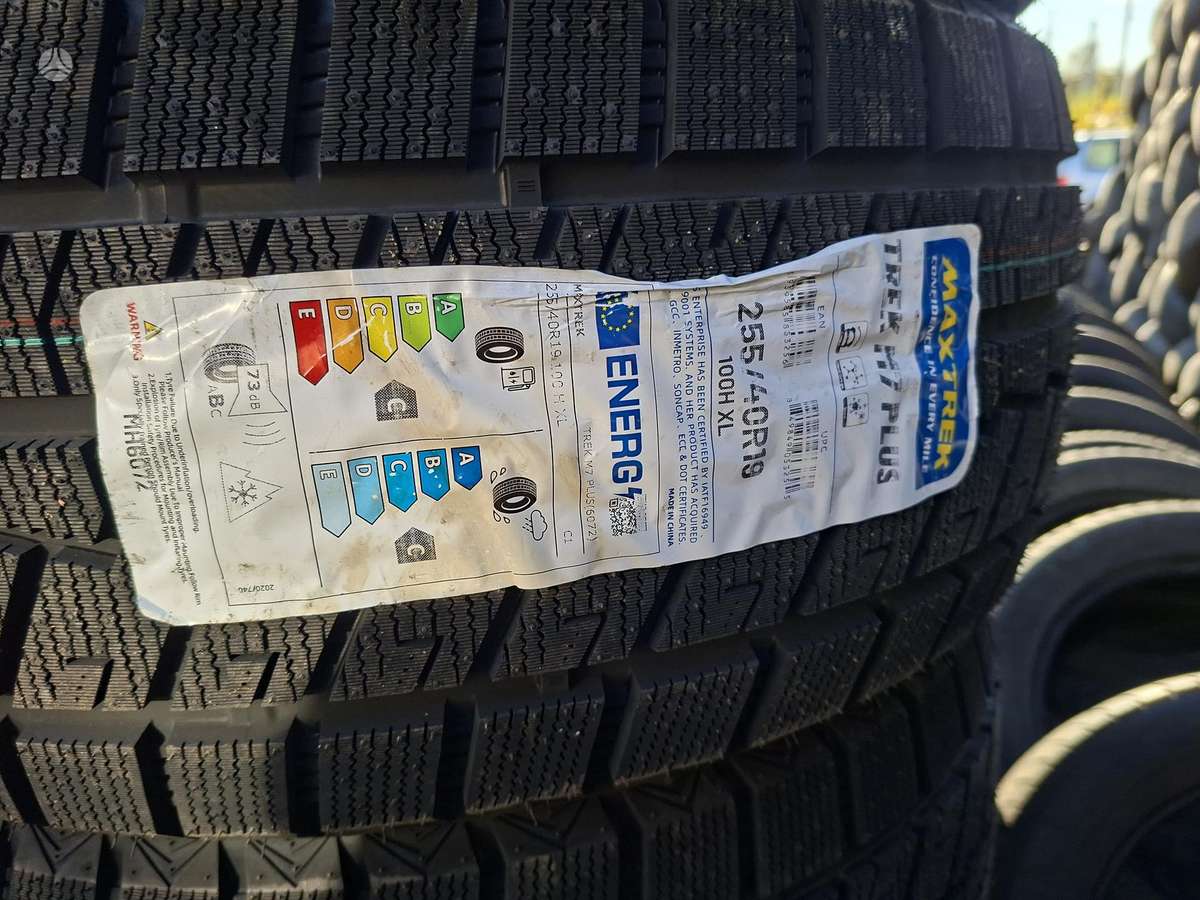 Maxtrek, winter 255/40 R19