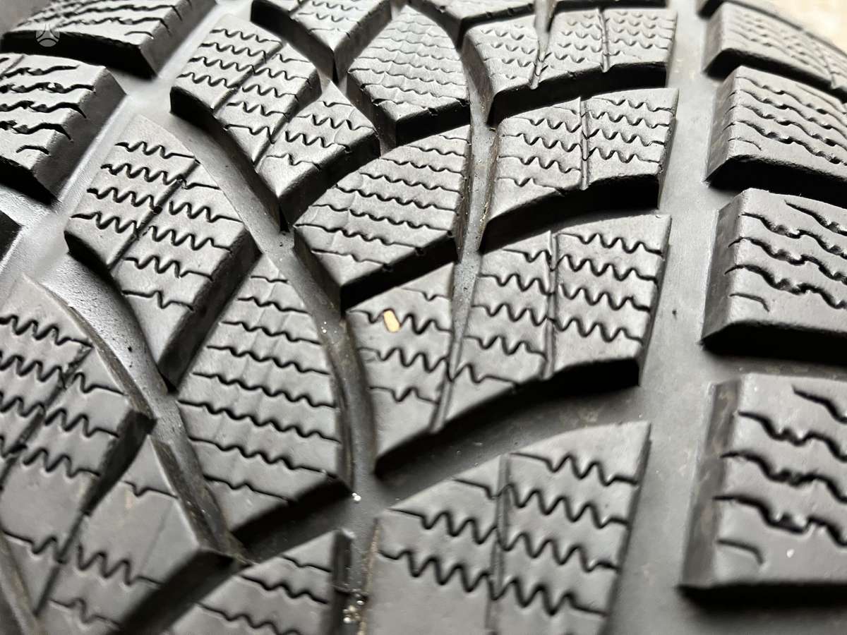 Goodyear UG Performance +, зимние 235/50 R20