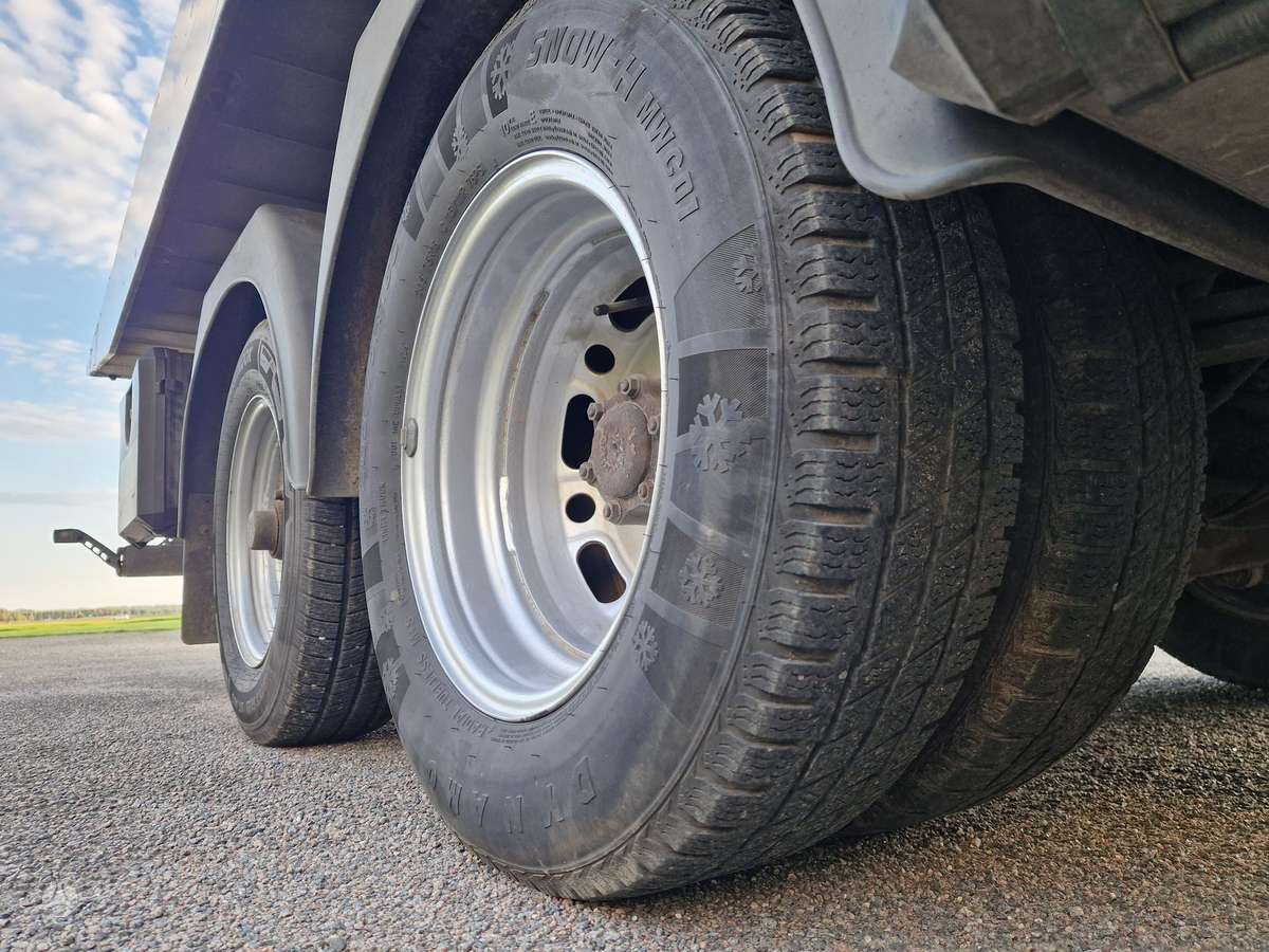 Volkswagen Crafter, auto transporters