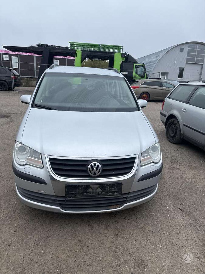 Volkswagen Touran детали кузова