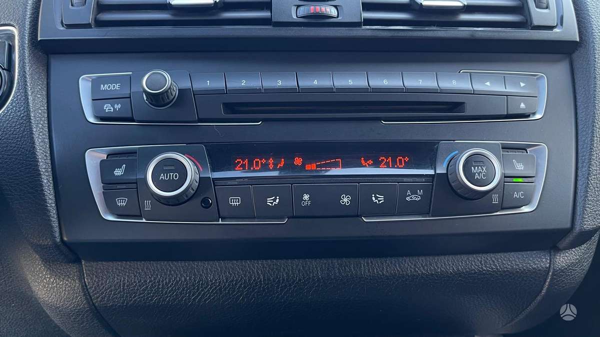 BMW 116, 2.0 l., hatchback