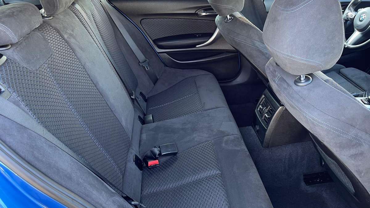 BMW 116, 2.0 l., hatchback