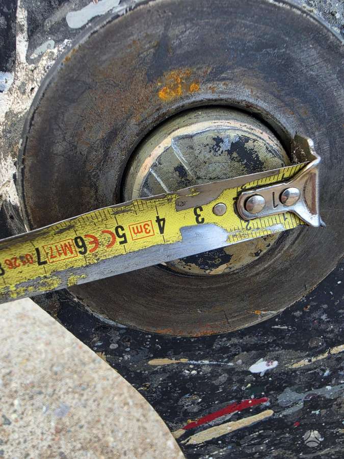 Atlas Copco MG800, grapples