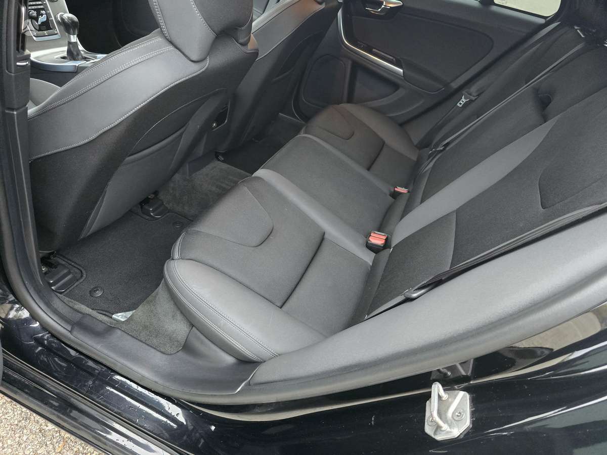 Volvo V60, 2.0 l., Универсал