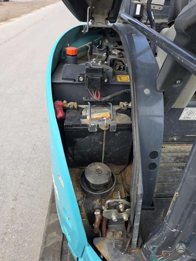 Kobelco SK25SR-6, mini excavator