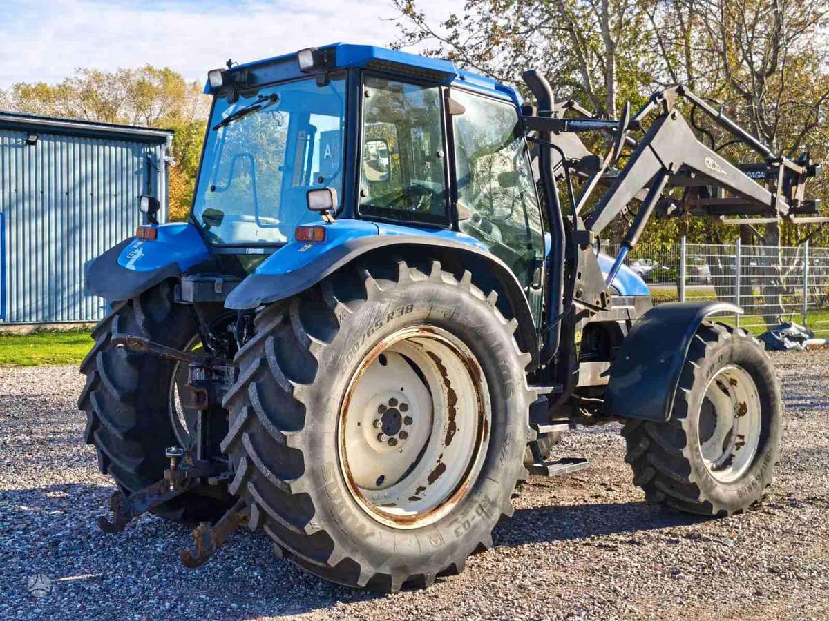 New Holland TS 115, traktoriai
