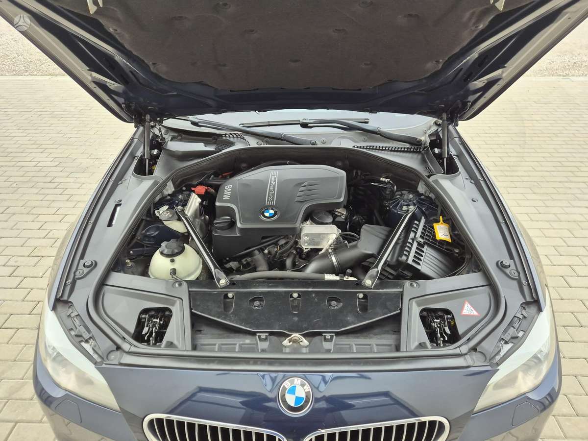 BMW 520, 2.0 l., Седан