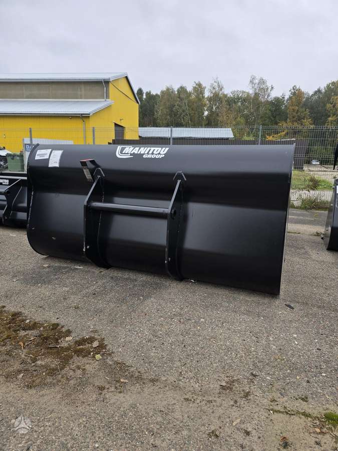 Manitou Kaušas 2500l, buckets