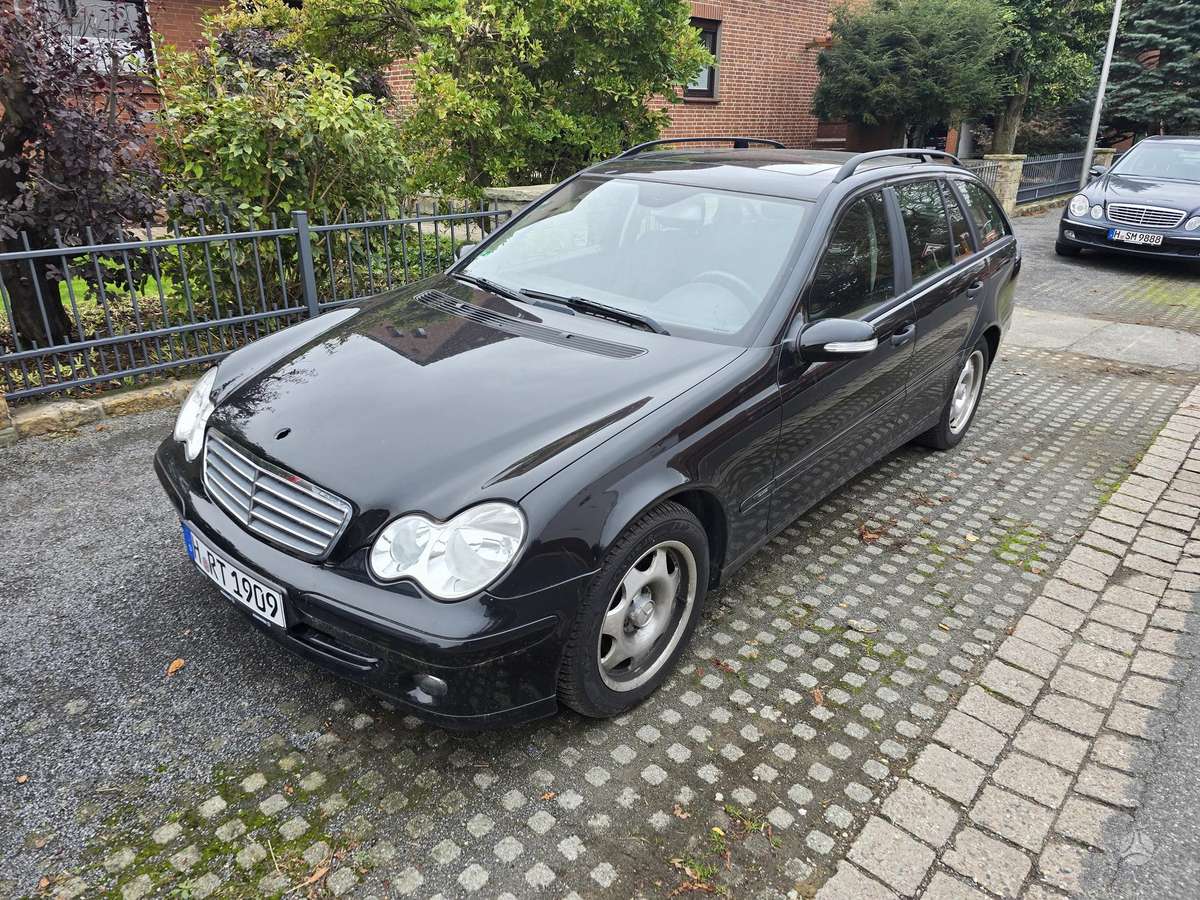 Mercedes-Benz C180