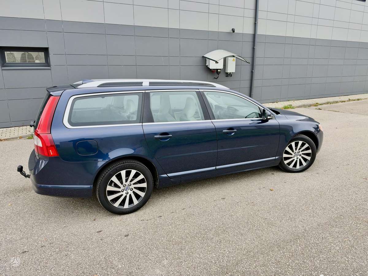 Volvo V70, 2.0 l., Универсал