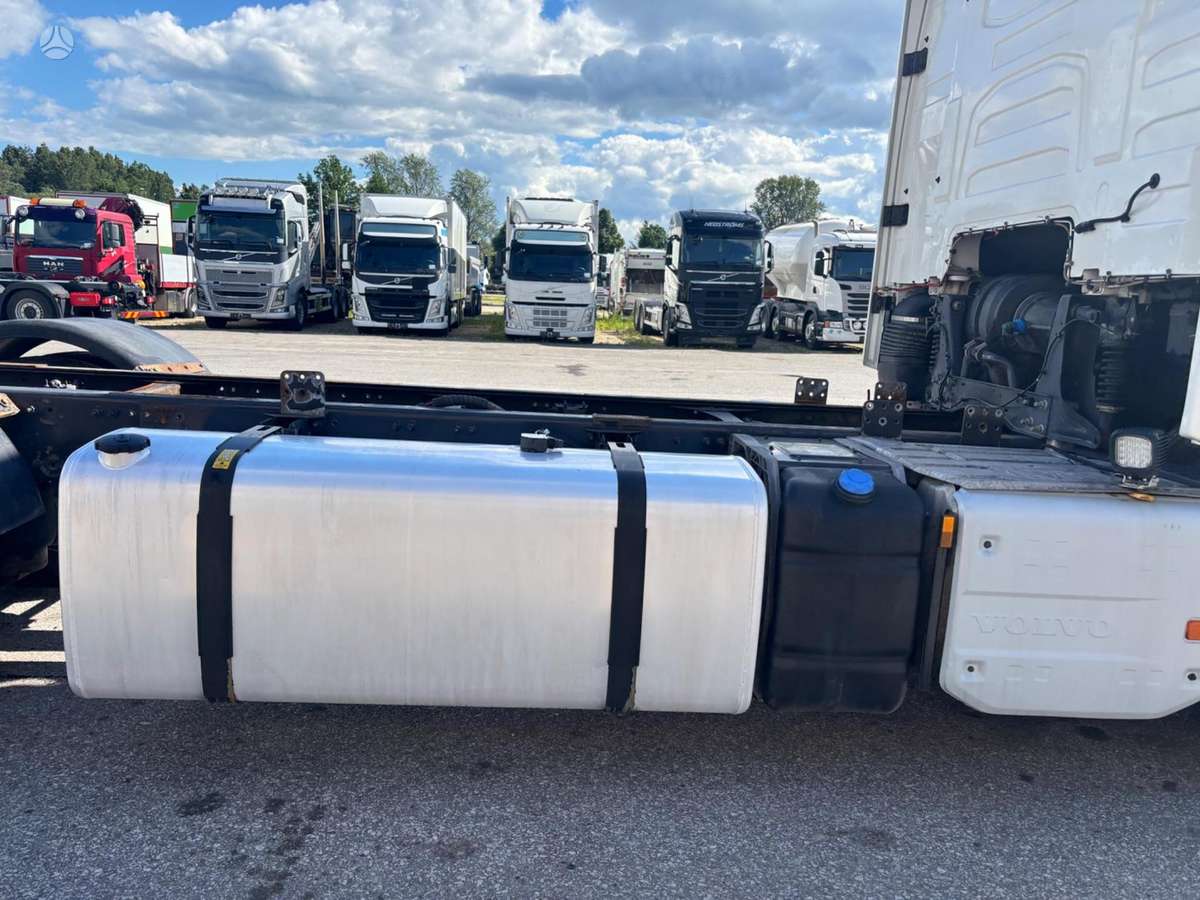 Volvo FH500, шасси